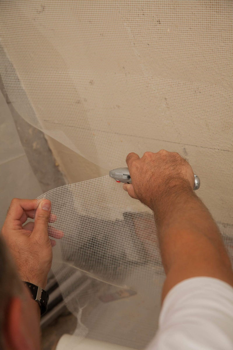 Red Devil 1224 Onetime Fiber Mesh Crack Patch 36" x 75' Wall Repair Fabric, White - Image 3